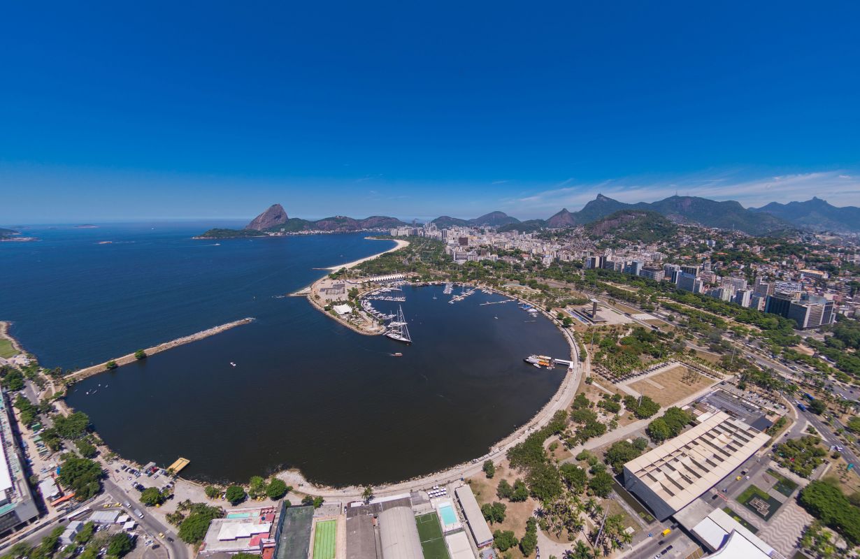 ENROCAMENTO DA MARINA DA GLÓRIA (RJ)