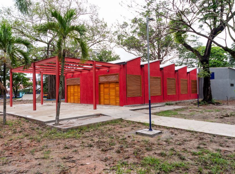 ANFITEATRO DA PRAÇA SARA AREAL - BAIXADA FLUMINENSE