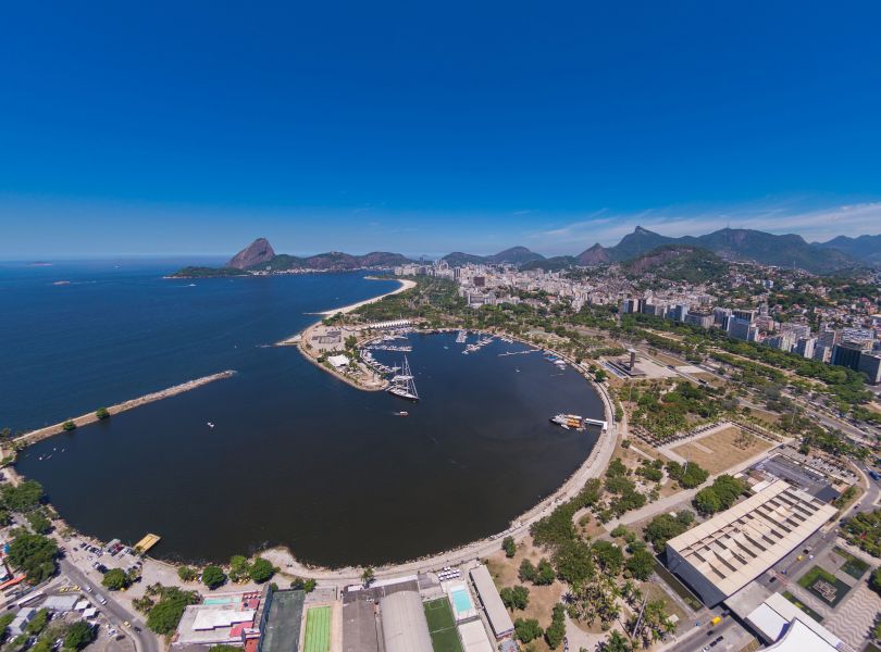 ENROCAMENTO DA MARINA DA GLÓRIA (RJ)
